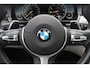 BMW 5-Serie 520i Luxury Edition / NL Auto! / Schuifdak / Leder / Navigatie / Parkeerhulp V+A / 18'' / Stoelverwarming / Schakelpaddels / Cruise Control