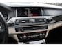 BMW 5-Serie 520i Luxury Edition / NL Auto! / Schuifdak / Leder / Navigatie / Parkeerhulp V+A / 18'' / Stoelverwarming / Schakelpaddels / Cruise Control