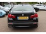 BMW 5-Serie 520i Luxury Edition / NL Auto! / Schuifdak / Leder / Navigatie / Parkeerhulp V+A / 18'' / Stoelverwarming / Schakelpaddels / Cruise Control