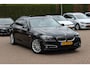 BMW 5-Serie 520i Luxury Edition / NL Auto! / Schuifdak / Leder / Navigatie / Parkeerhulp V+A / 18'' / Stoelverwarming / Schakelpaddels / Cruise Control