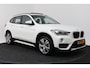 BMW X1 SDrive20i Corporate Lease High Executive (PANORAMADAK, CAMERA, STOELVERWARMING, HEAD-UP DISPLAY, DEALER ONDERHOUDEN)
