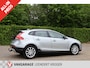 Volvo V40 Cross Country 2.0 T3 Momentum|Trekhaak|Volledig rijklaar|12 maanden BOVAG gara