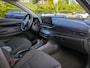 Hyundai i20 1.0 T-GDI Prime 48V MHEV // Top uitvoering | BOSE | Stoel- & stuurverwarming | Camera | Interieurverlichting | Two-tone