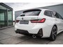 BMW 3-Serie Touring 320e | M-Sport | Pano | HUD | ACC | H/K | Camera | Keyless | Ambiance Lighting