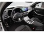 BMW 3-Serie Touring 320e | M-Sport | Pano | HUD | ACC | H/K | Camera | Keyless | Ambiance Lighting