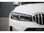 BMW 3-Serie Touring 320e | M-Sport | Pano | HUD | ACC | H/K | Camera | Keyless | Ambiance Lighting