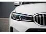 BMW 3-Serie Touring 320e | M-Sport | Pano | HUD | ACC | H/K | Camera | Keyless | Ambiance Lighting