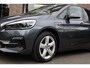BMW 2-Serie Active Tourer 225xe iPerformance High Executive CAMERA HUD MEMORY LEER NAVI 2xPDC LMV CRUISE LED STOELVERWARMING 2xELECTRISCH-VERSTELBAAR ZEER-NETJES!!