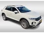 Volkswagen T-Roc 1.0 TSI Life Edition / Camera / CarPlay / Keyless / 17'' / Stoelverwarming / DAB / ACC / Climate Control