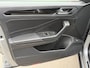 Volkswagen T-Roc 1.5 TSI 150pk DSG R-Line | Black Style | Camera | Keyless | Elek. Achterklep | Dode hoek | Rijklaar incl. 1 jaar Bovag garantie