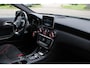 Mercedes-Benz A-klasse MB AMG 45 4MATIC Carplay, CC, LED, Sportstoelen, NAVI, Parksens V en A, Grootlichtassistent, Airco, 19" AMG LMV