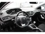 Peugeot 308 SW 1.2 e-THP Blue Lease Executive met trekhaak en panoramadak