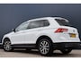 Volkswagen Tiguan 1.4 TSI Connected Series | Trekhaak | Panoramadak | Stoelverwarming | Apple Carplay / Android Auto | DAB+ radio