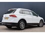 Volkswagen Tiguan 1.4 TSI Connected Series | Trekhaak | Panoramadak | Stoelverwarming | Apple Carplay / Android Auto | DAB+ radio