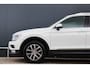 Volkswagen Tiguan 1.4 TSI Connected Series | Trekhaak | Panoramadak | Stoelverwarming | Apple Carplay / Android Auto | DAB+ radio