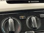 Volkswagen Up! 1.0 high up! | Parkeersensren | Nieuwe apk + 4 banden | Stoelverwarming | Airco | Navigatie | Leder pakket