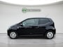 Volkswagen Up! 1.0 high up! | Parkeersensren | Nieuwe apk + 4 banden | Stoelverwarming | Airco | Navigatie | Leder pakket