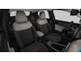 Fiat 600 600e La Prima | 10,25" touchscreen radio met Bluetooth, DAB & USB | Automatische airconditioning | Extra getint glas achter