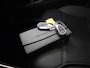 Mercedes-Benz GLC 300e 4MATIC Luxury Line | Panoramadak | Trekhaak | Rij assistentiepakket | Winter pakket |
