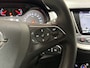 Opel Grandland X 1.2 Turbo Sport Automaat (APPLE CARPLAY, GROOT NAVI, CLIMATE, STUUR/STOELVERWARMING, SPORTSTOELEN, PARKEERSENSOREN, GETINT GLAS, CRUISE, NIEUWSTAAT)