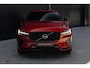 Volvo XC60 2.0 T8 Plug-in hybrid AWD Ultimate Dark | SOH 100% | Panoramadak | Harman/Kardon | Apple Carplay/Android Auto | HUD | Cruise control adaptief | Stoelverwarming V+A |
