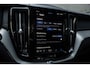 Volvo XC60 2.0 T8 Plug-in hybrid AWD Ultimate Dark | SOH 100% | Panoramadak | Harman/Kardon | Apple Carplay/Android Auto | HUD | Cruise control adaptief | Stoelverwarming V+A |