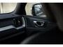 Volvo XC60 2.0 T8 Plug-in hybrid AWD Ultimate Dark | SOH 100% | Panoramadak | Harman/Kardon | Apple Carplay/Android Auto | HUD | Cruise control adaptief | Stoelverwarming V+A |