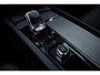 Volvo XC60 2.0 T8 Plug-in hybrid AWD Ultimate Dark | SOH 100% | Panoramadak | Harman/Kardon | Apple Carplay/Android Auto | HUD | Cruise control adaptief | Stoelverwarming V+A |