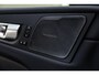 Volvo XC60 2.0 T8 Plug-in hybrid AWD Ultimate Dark | SOH 100% | Panoramadak | Harman/Kardon | Apple Carplay/Android Auto | HUD | Cruise control adaptief | Stoelverwarming V+A |