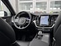 Volvo XC60 2.0 T8 Plug-in hybrid AWD Ultimate Dark | SOH 100% | Panoramadak | Harman/Kardon | Apple Carplay/Android Auto | HUD | Cruise control adaptief | Stoelverwarming V+A |