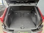Volvo XC40 Recharge Twin Plus 78 kWh | SOH 94,2% | Warmtepomp | Navigatie | Stoelverwarming | Dodehoekdetectie | Apple Carplay/Android Auto | Achteruitrijcamera | Half stof-leder |