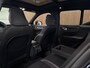 Volvo XC40 Recharge Ultimate 70 kWh | Trekhaak | All Season banden | Schuifdak | 360° Camera | Harman Kardon | Adaptieve Cruise Control | Bestuurdersstoel elektrisch geheugen | Stoel en Stuurwielverwarming | 19 Inch | Passagiersstoel elektrisch | Microtech / alcantara bekleding | Zitting verlenging voorstoelen | Pilot Assist | BLIS Dode Hoek Detectie | Warmtepomp | Google Infotainment | Keyless Drive | Verlichtingspack 2 | Parkeersensoren voor+achter | Elektrisch bedienbare achterklep | Breedstralers in voorbumper | Draadloos telefoon opladen | DAB Radio | Apple Carplay/Android Auto | Volvo On Call met mobiele App functie | Onyx Black Metallic |