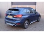 BMW X1 xDrive25e Business Edition Plus, Stoelverwarming, Stuurverwarmd, Camera, Pano, Navi