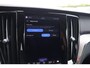 Volvo V60 Cross Country B5 AWD Ultimate | Stoelverwarming | Trekhaak | Panoramadak | Leder | Pilot Assist | BLIS | Full Options