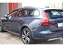 Volvo V60 Cross Country B5 AWD Ultimate | Stoelverwarming | Trekhaak | Panoramadak | Leder | Pilot Assist | BLIS | Full Options