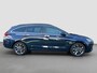 Hyundai i30 Wagon 1.6 T-GDi Premium Automaat | Camera | Carplay | Climate controle | Lederen bekleding | Bestuurdersstoel met geheugen | Dodehoek detectie | Draadloos laden | Full LED | Keyless entry | Stoelverwarming | Stuurverwarming