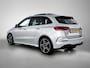Mercedes-Benz B-klasse 250 e AMG Plug-In Hybride | AMG Styling | Night Pakket | Panorama Schuif-Kanteldak | Distronic | Inclusief 24 maanden Mercedes-Benz Certified garantie voor Europa.