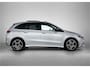 Mercedes-Benz B-klasse 250 e AMG Plug-In Hybride | AMG Styling | Night Pakket | Panorama Schuif-Kanteldak | Distronic | Inclusief 24 maanden Mercedes-Benz Certified garantie voor Europa.