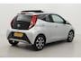 Toyota Aygo 1.0 VVT-i x-joy | Elektrisch vouwdak | Apple Carplay / Android Auto | Clima | Camera | 15 inch | Bluetooth | Privacy glas