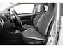Toyota Aygo 1.0 VVT-i x-joy | Elektrisch vouwdak | Apple Carplay / Android Auto | Clima | Camera | 15 inch | Bluetooth | Privacy glas
