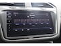 Volkswagen Tiguan Allspace 2.0 TDI 150pk DSG Highline Business R-line 7p. | Panoramadak | Trekhaak | Navigatie | PDC | Stoelverwarming