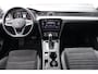 Volkswagen Passat Variant 1.4 TSI PHEV GTE Business | Achteruitrijcamera | Cruise control adaptief | Lichtmetalen velgen multi-spaaks 17"