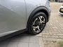 Peugeot 2008 1.2 Hybrid 145 Allure l Pack Vision l Navigatie