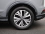 Audi Q4 e-tron 45 Edition 82 kWh l Climate control l Navigatie l Audi smartphone interface l Parkeersensoren l Privacy glas l Stoelverwarming l Optiekpakket zwart l LED-koplampen l Audi sound system