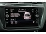 Volkswagen Tiguan 1.5 TSI 150pk DSG Highline Business R | Trekhaak | Apple CarPlay & Android Auto| Elek. Achterklep
