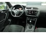 Volkswagen Tiguan 1.5 TSI 150pk DSG Highline Business R | Trekhaak | Apple CarPlay & Android Auto| Elek. Achterklep