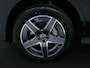 Mercedes-Benz GLC Coupe 300 e 4Matic AMG Plug-In Hybride | Trekhaak | Sfeerverlichting | Car Play | Parkeerpakket met Camera | Stuur en Stoelverwarming | Inclusief 24 maanden Mercedes-Benz Certified garantie voor Europa.