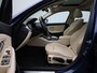 BMW 3-Serie 318i Business Edition | Automaat | Schuifdak | Trekhaak | Leder | DAB | Virtual cockpit | Apple carplay | Navigatie | Stuur verwarming | Climate Control | Parkeersensoren | Lichtmetalen Velgen |