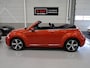 Volkswagen Beetle Cabriolet 1.2 TSI Sound Navigatie Stoelverwarming Cruise control Dealeronderhouden App connect Extra klokjes 18 inch Twister velgen Habanero Orange metallic Zeer nette staat