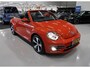 Volkswagen Beetle Cabriolet 1.2 TSI Sound Navigatie Stoelverwarming Cruise control Dealeronderhouden App connect Extra klokjes 18 inch Twister velgen Habanero Orange metallic Zeer nette staat